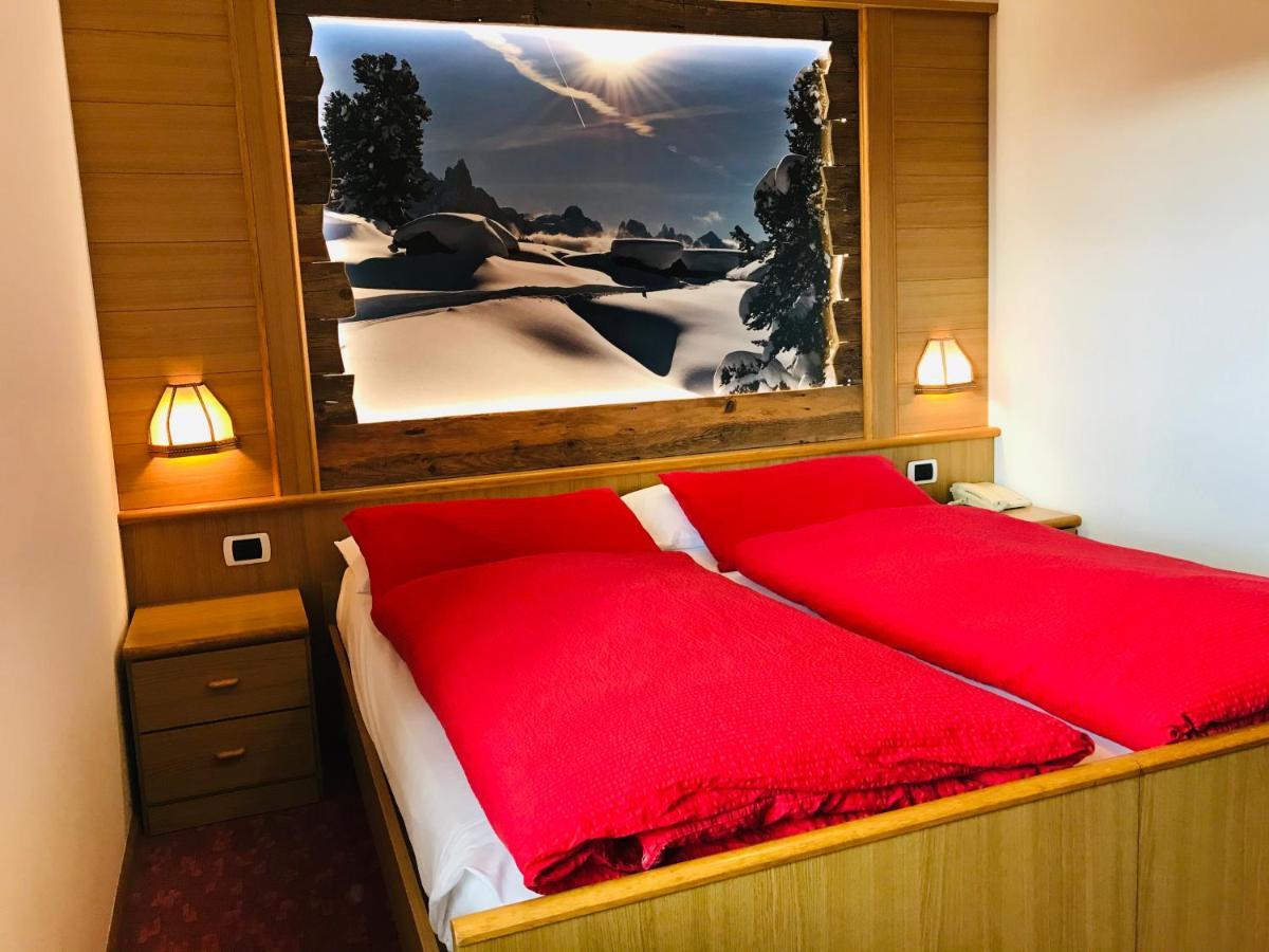 Rifugio Capanna Passo Valles Falcade Eksteriør bilde