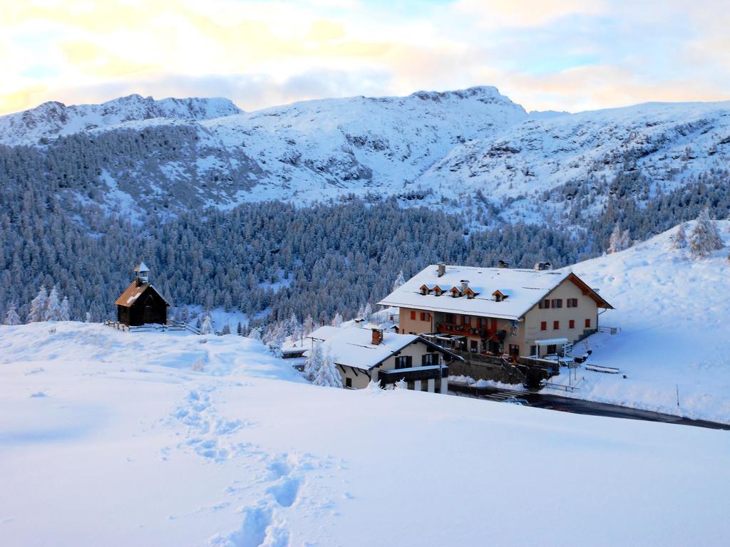 Rifugio Capanna Passo Valles Falcade Eksteriør bilde