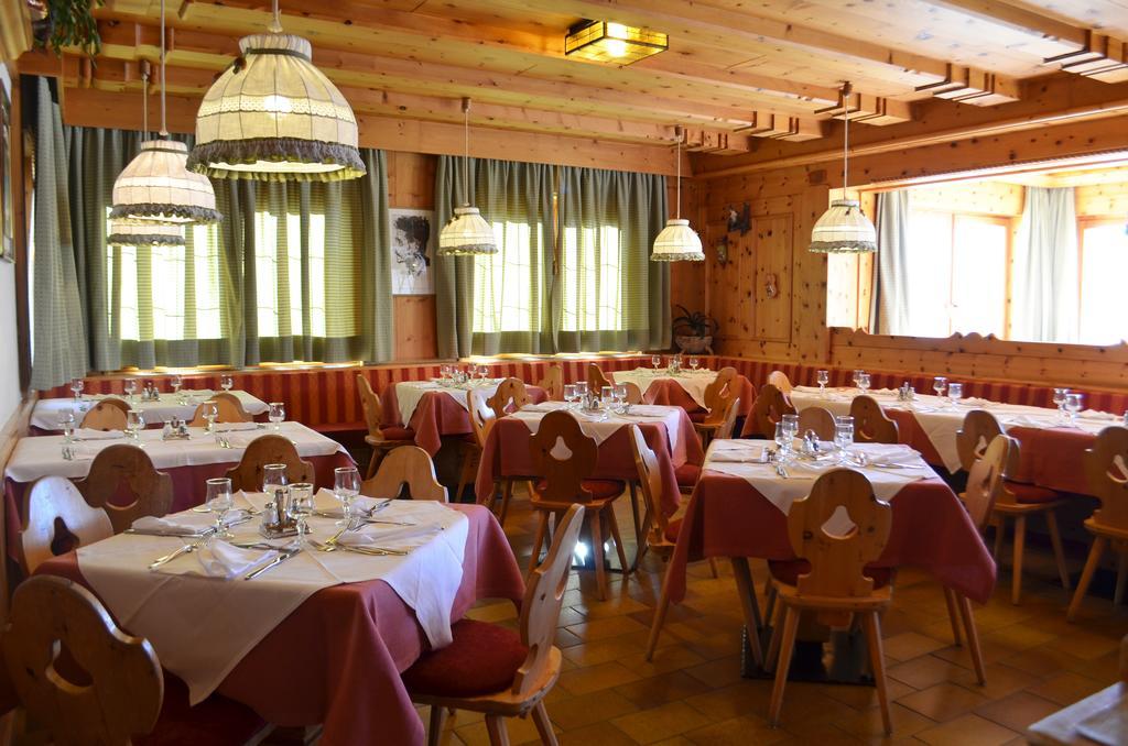 Rifugio Capanna Passo Valles Falcade Eksteriør bilde